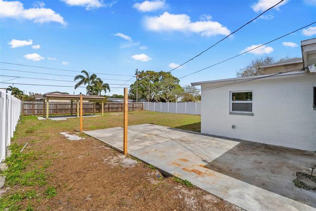 7331 36TH AVENUE N, St Petersburg, FL 33710