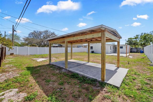 7331 36TH AVENUE N, St Petersburg, FL 33710