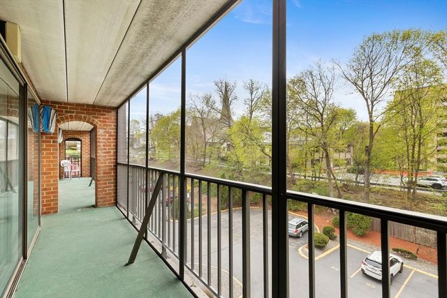 235 Winthrop St 4401, Medford, MA 02155