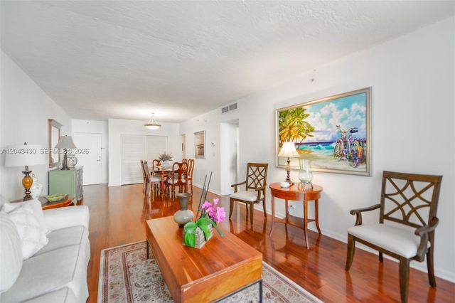3000 S Ocean Drive 514, Hollywood, FL 33019