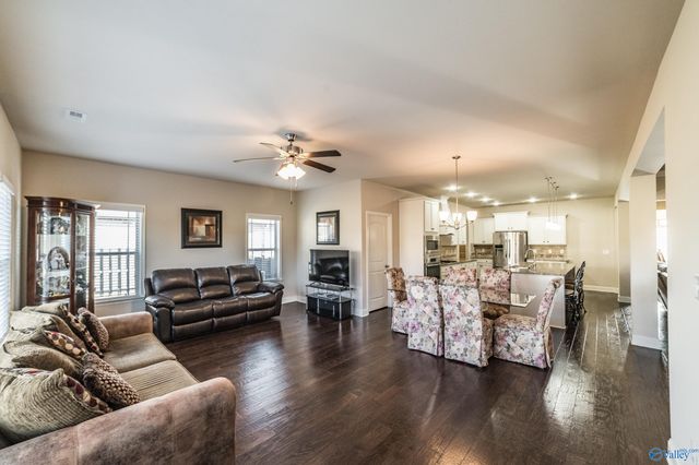 19 Regia Drive SW, Huntsville, AL 35824