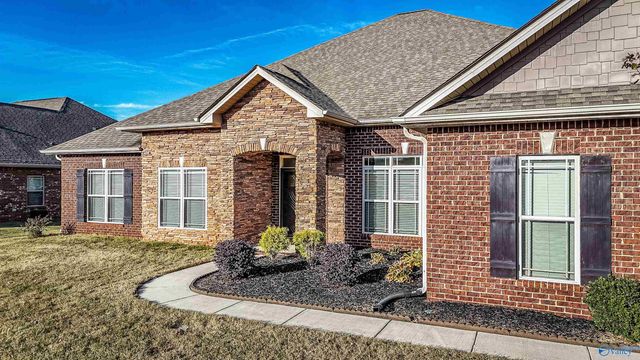 19 Regia Drive SW, Huntsville, AL 35824