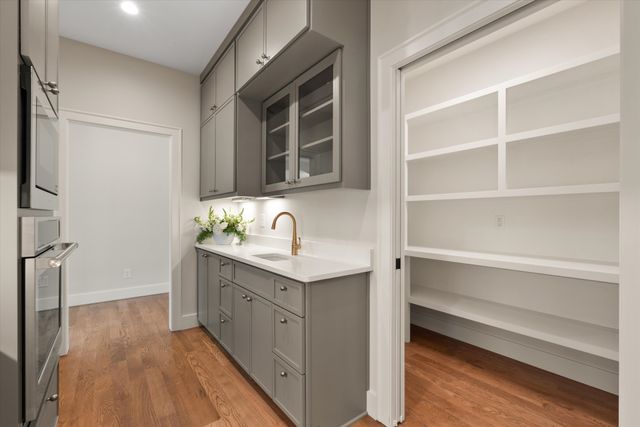 2518 Ashwood Ave, Nashville, TN 37212