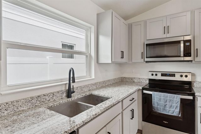 1247 PAPAYA CIRCLE, Davenport, FL 33897