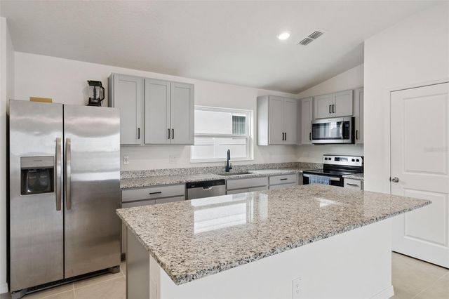 1247 PAPAYA CIRCLE, Davenport, FL 33897