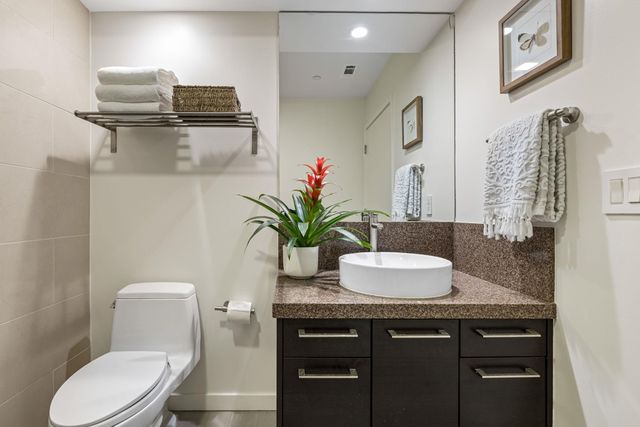 6465 6465 San Pablo Ave 306, Oakland, CA 94608