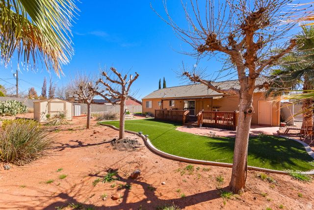 125 E 300 N, Ivins, UT 84738