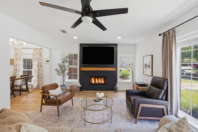 3935 El Campo Avenue, Fort Worth, TX 76107