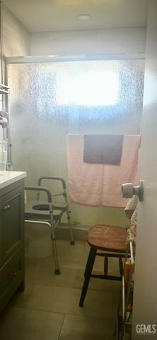 913 CHERRY HILLS Drive, Bakersfield, CA 93309