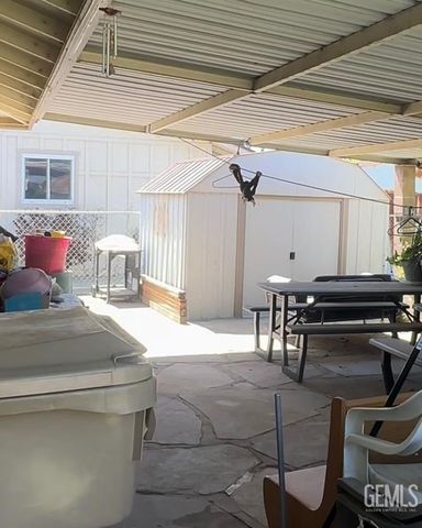 913 CHERRY HILLS Drive, Bakersfield, CA 93309