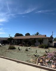 913 CHERRY HILLS Drive, Bakersfield, CA 93309