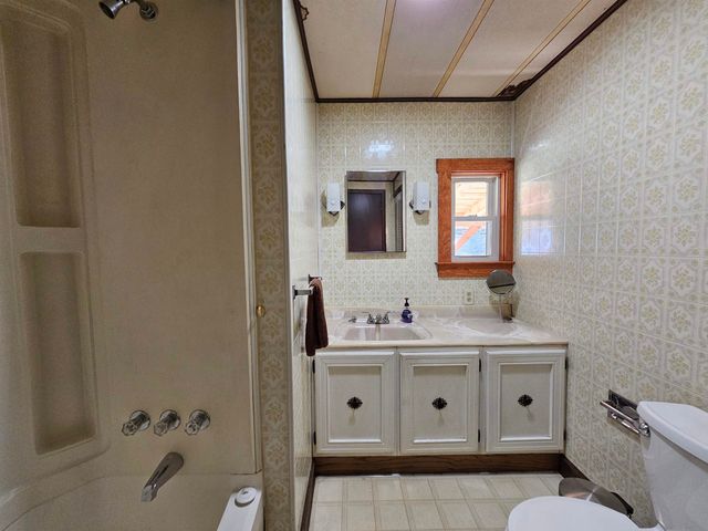 818 Davidson Hill Road, Chester, VT 05143