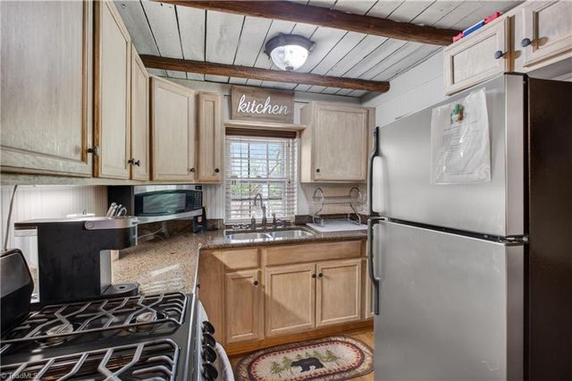 1719 Naomi Road, Randleman, NC 27317