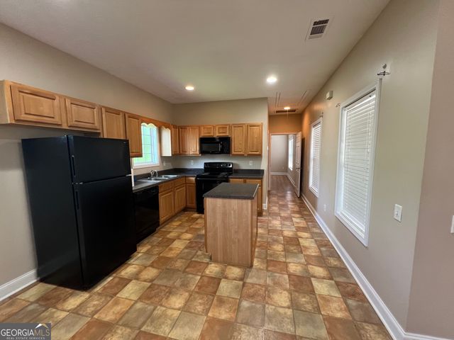 614 Cottage Lane, Lagrange, GA 30240