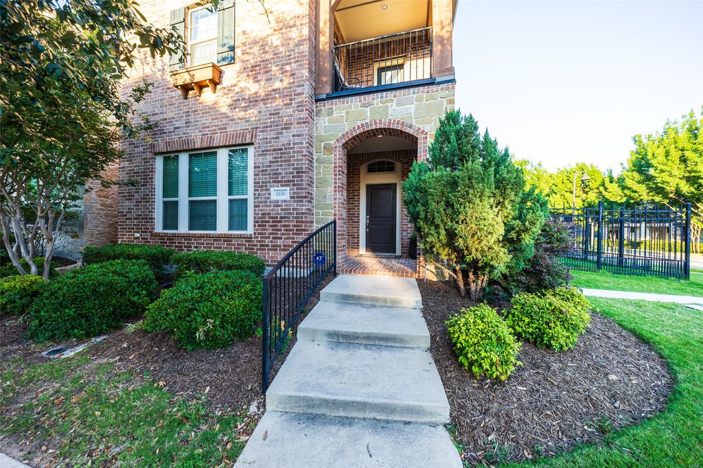 6606 Deleon Street, Irving, TX 75039