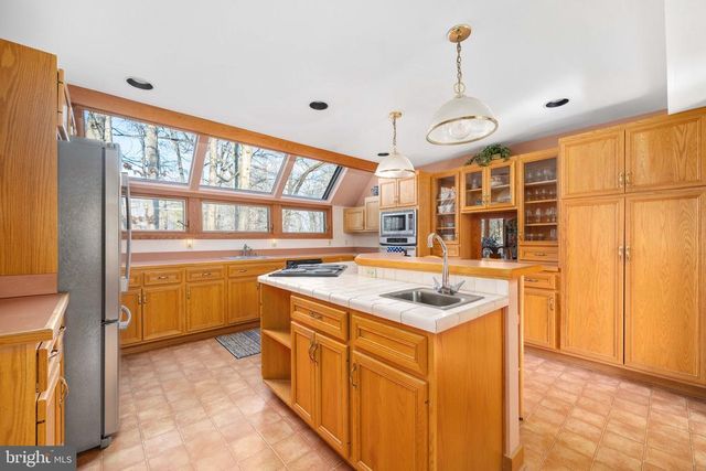 54 TARA CIR, Bumpass, VA 23024