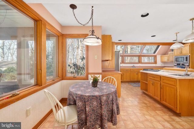 54 TARA CIR, Bumpass, VA 23024