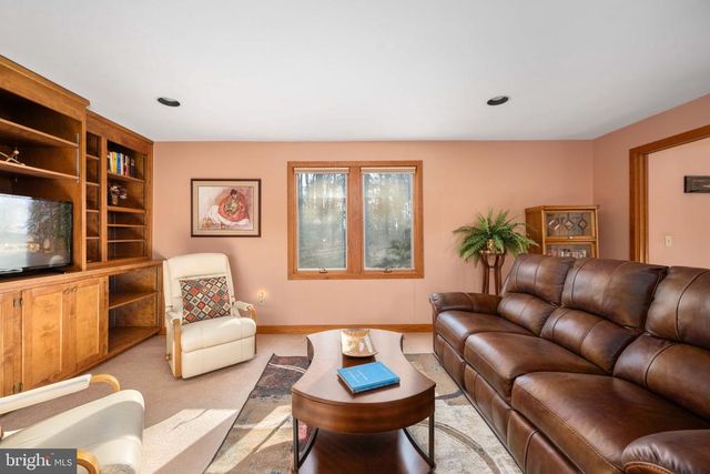 54 TARA CIR, Bumpass, VA 23024