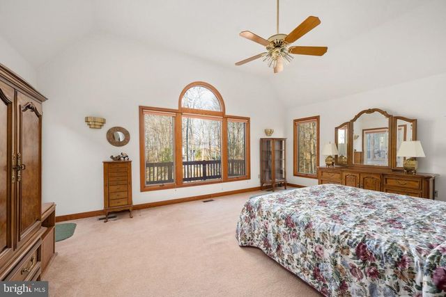 54 TARA CIR, Bumpass, VA 23024