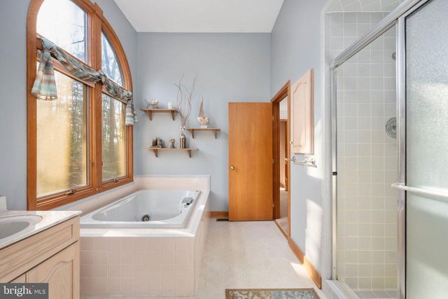 54 TARA CIR, Bumpass, VA 23024