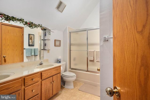 54 TARA CIR, Bumpass, VA 23024