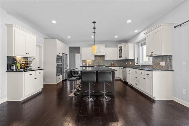 3308 Arden Drive, Woodbury, MN 55129
