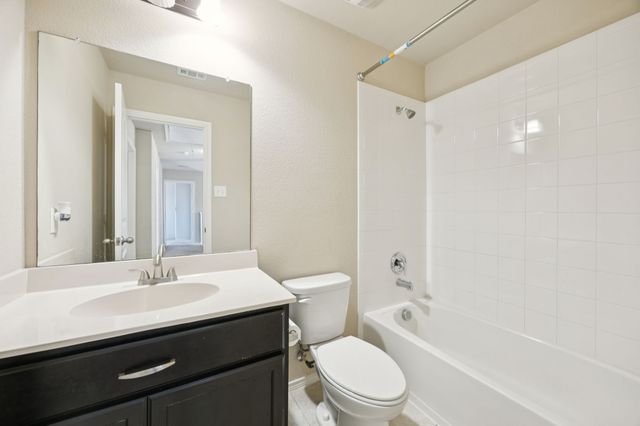 1035 Sadie Street, Forney, TX 75126