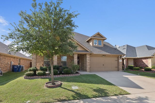 1035 Sadie Street, Forney, TX 75126
