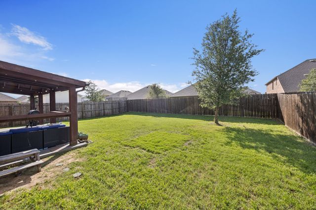 1035 Sadie Street, Forney, TX 75126
