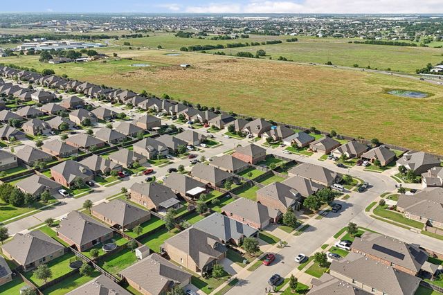 1035 Sadie Street, Forney, TX 75126