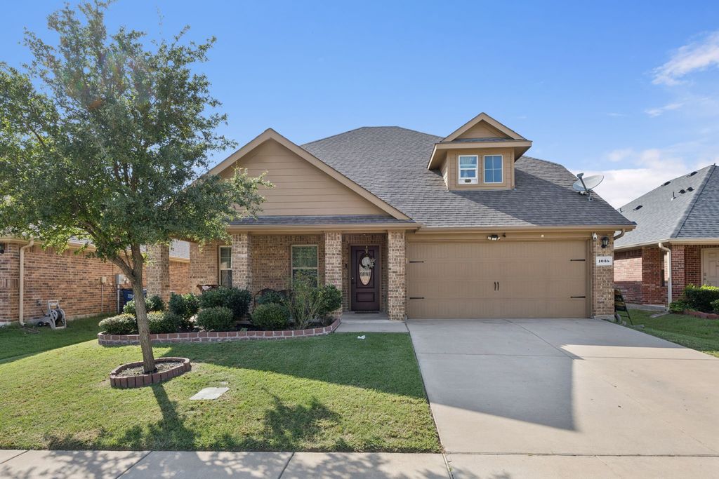 1035 Sadie Street, Forney, TX 75126
