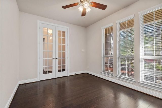 35 N Wheatleigh Drive, Tomball, TX 77375