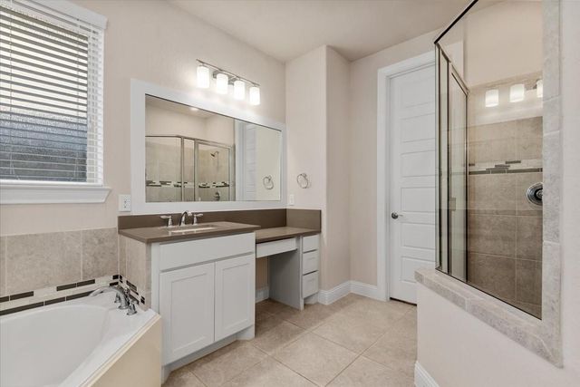 35 N Wheatleigh Drive, Tomball, TX 77375