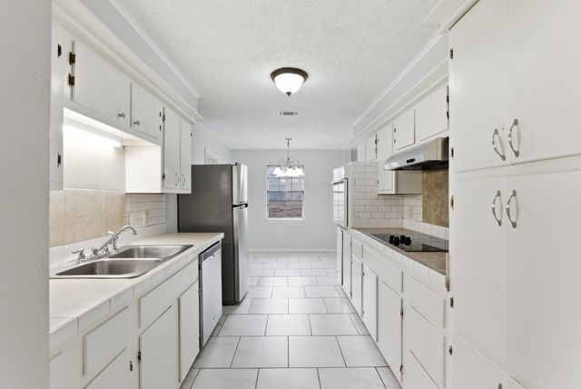 207 Fairway Drive, Conway, AR 72034