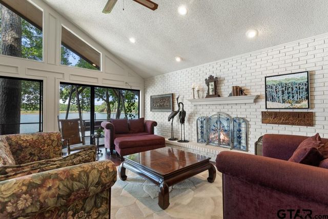 1639 Tanglewood Dr E., Hideaway, TX 75771