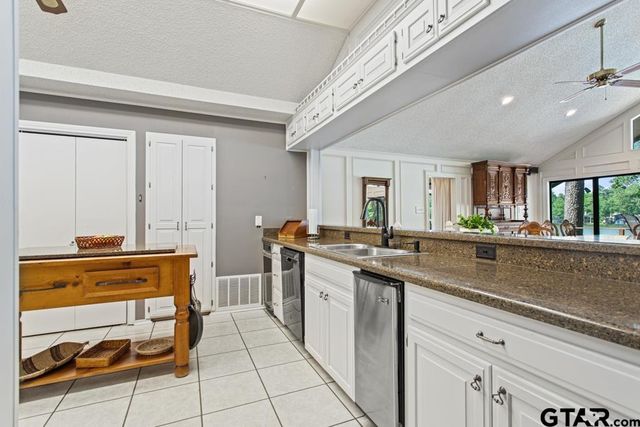 1639 Tanglewood Dr E., Hideaway, TX 75771