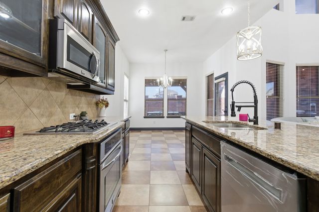 6876 Foghorn Lane, Grand Prairie, TX 75054