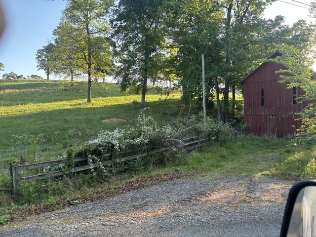 135 Louise Creek Rd, Cumberland Furnace, TN 37051