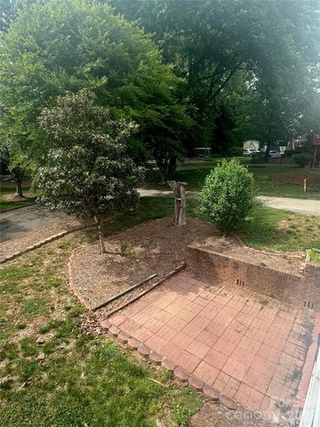 4116 Moss Brook Drive, Winston Salem, NC 27127