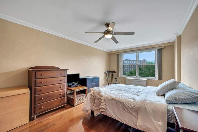 555 Kappock St Apt 9J, New York City, NY 10463