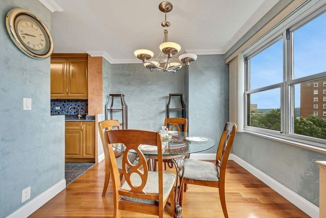 555 Kappock St Apt 9J, New York City, NY 10463