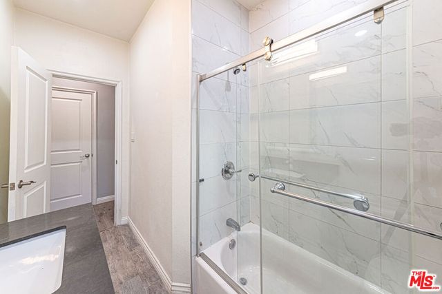 801 N Alexandria Avenue, Los Angeles, CA 90029