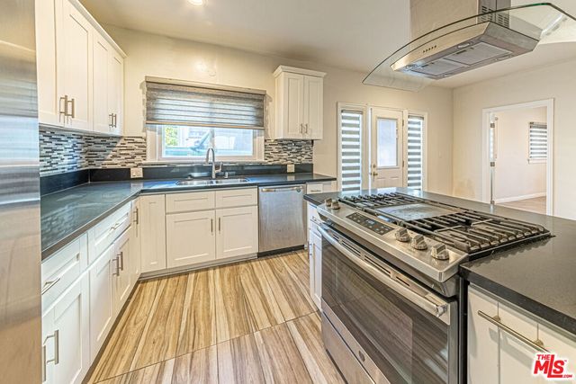 801 N Alexandria Avenue, Los Angeles, CA 90029