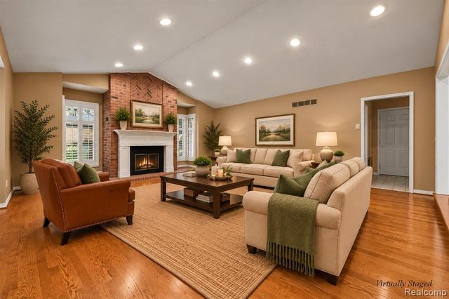 6387 Tanglewood Drive, Troy, MI 48098
