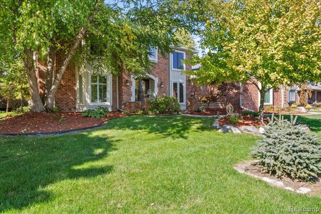 6387 Tanglewood Drive, Troy, MI 48098