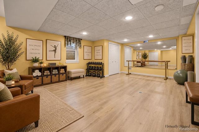 6387 Tanglewood Drive, Troy, MI 48098