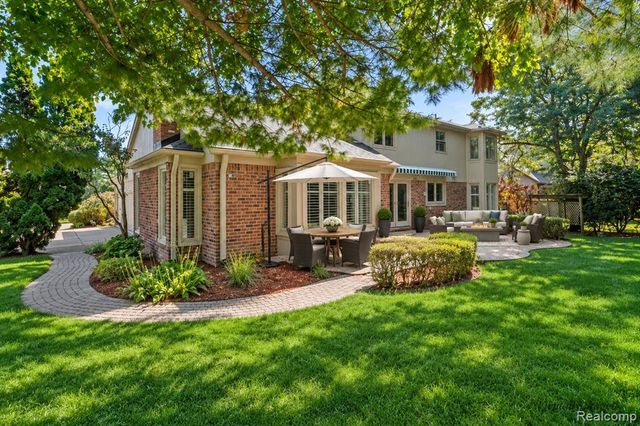 6387 Tanglewood Drive, Troy, MI 48098