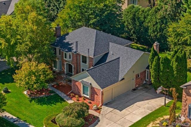 6387 Tanglewood Drive, Troy, MI 48098