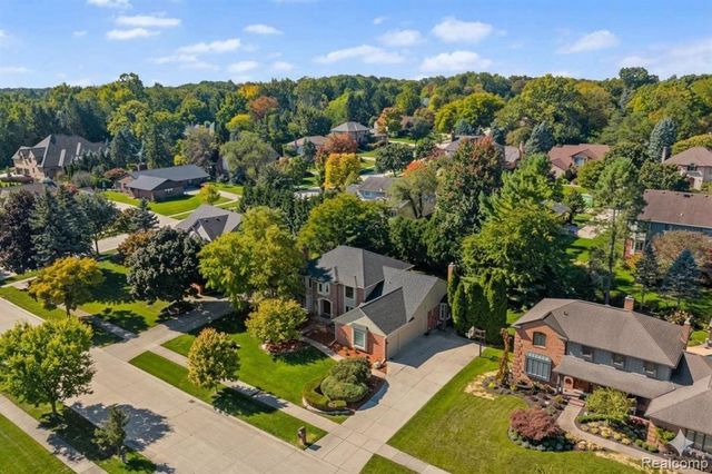 6387 Tanglewood Drive, Troy, MI 48098