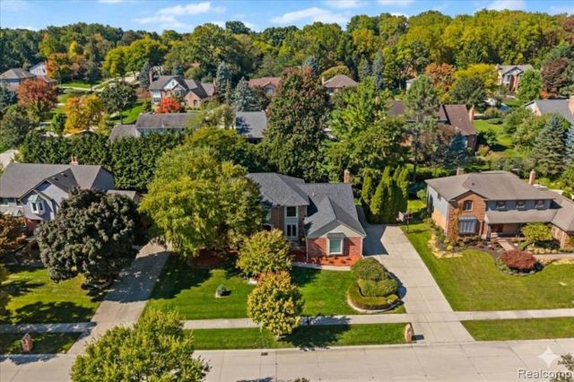 6387 Tanglewood Drive, Troy, MI 48098